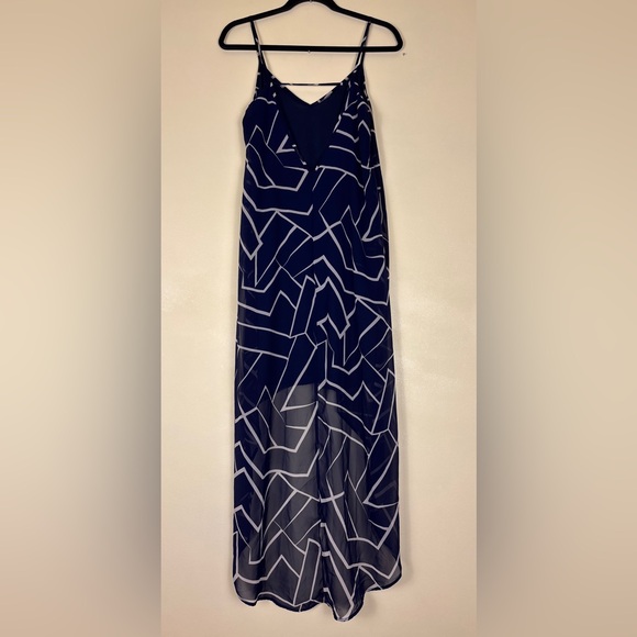 Lovely Day High Low Dress in Navy‎ and White - Picture 6 of 7